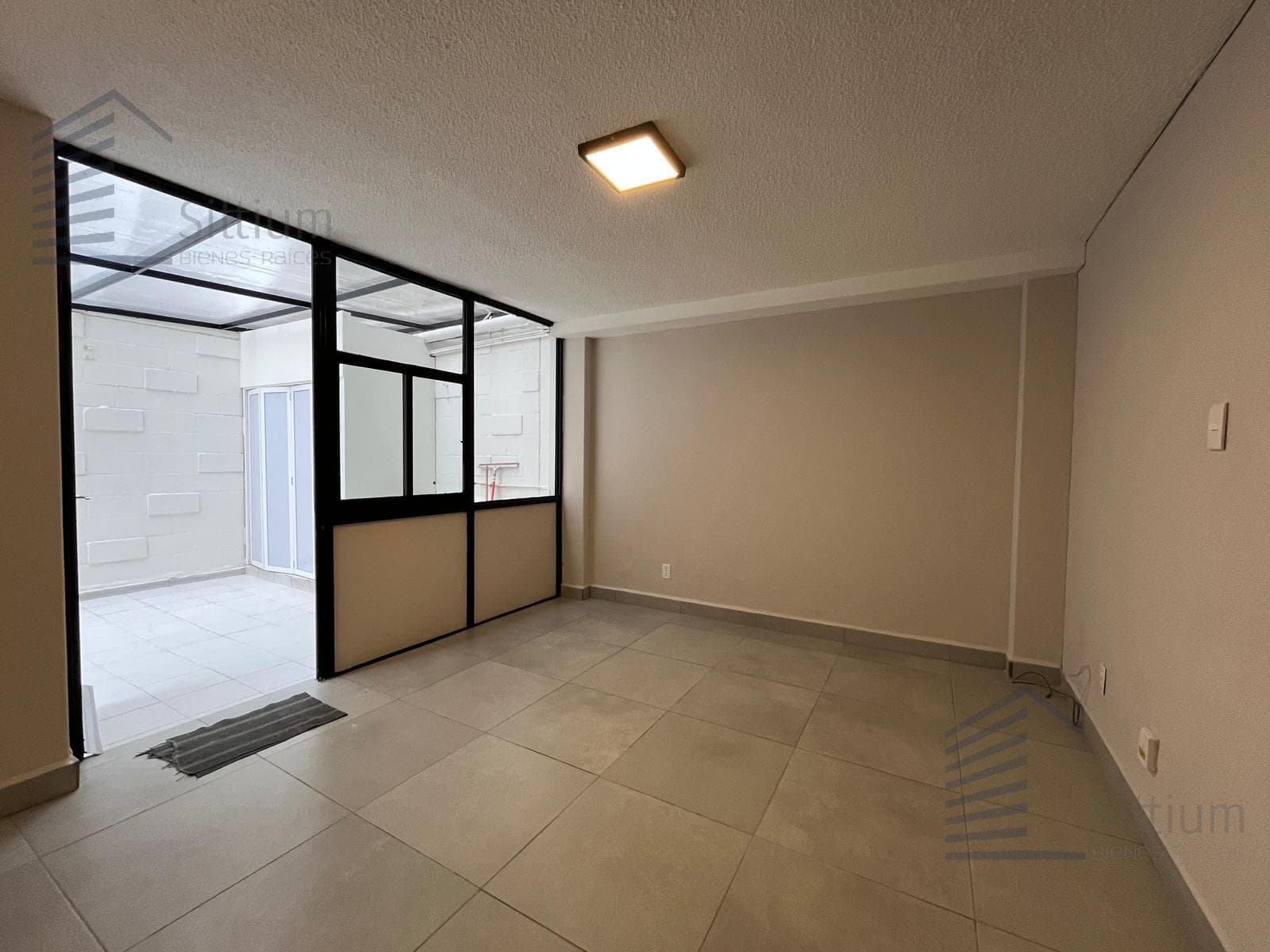 Apartment for Rent - Naples - 74 m² - Ground Floor