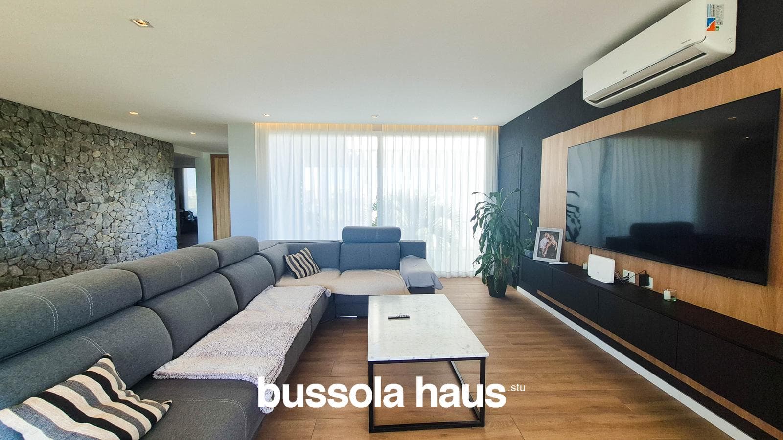 5-room lakefront house for sale in Costas Puertos Escobar
