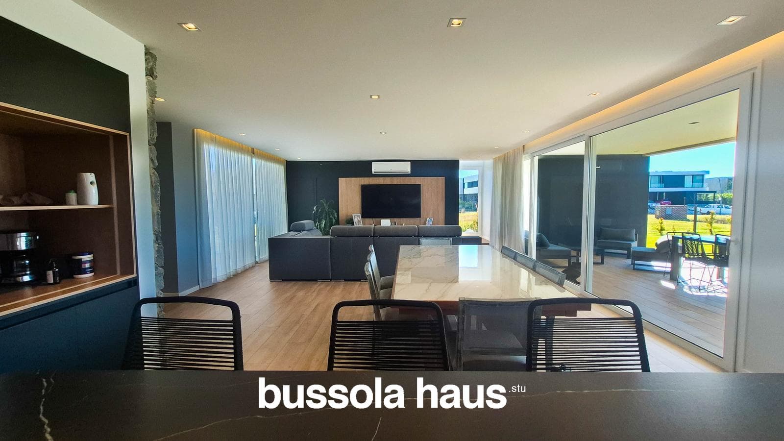 5-room lakefront house for sale in Costas Puertos Escobar