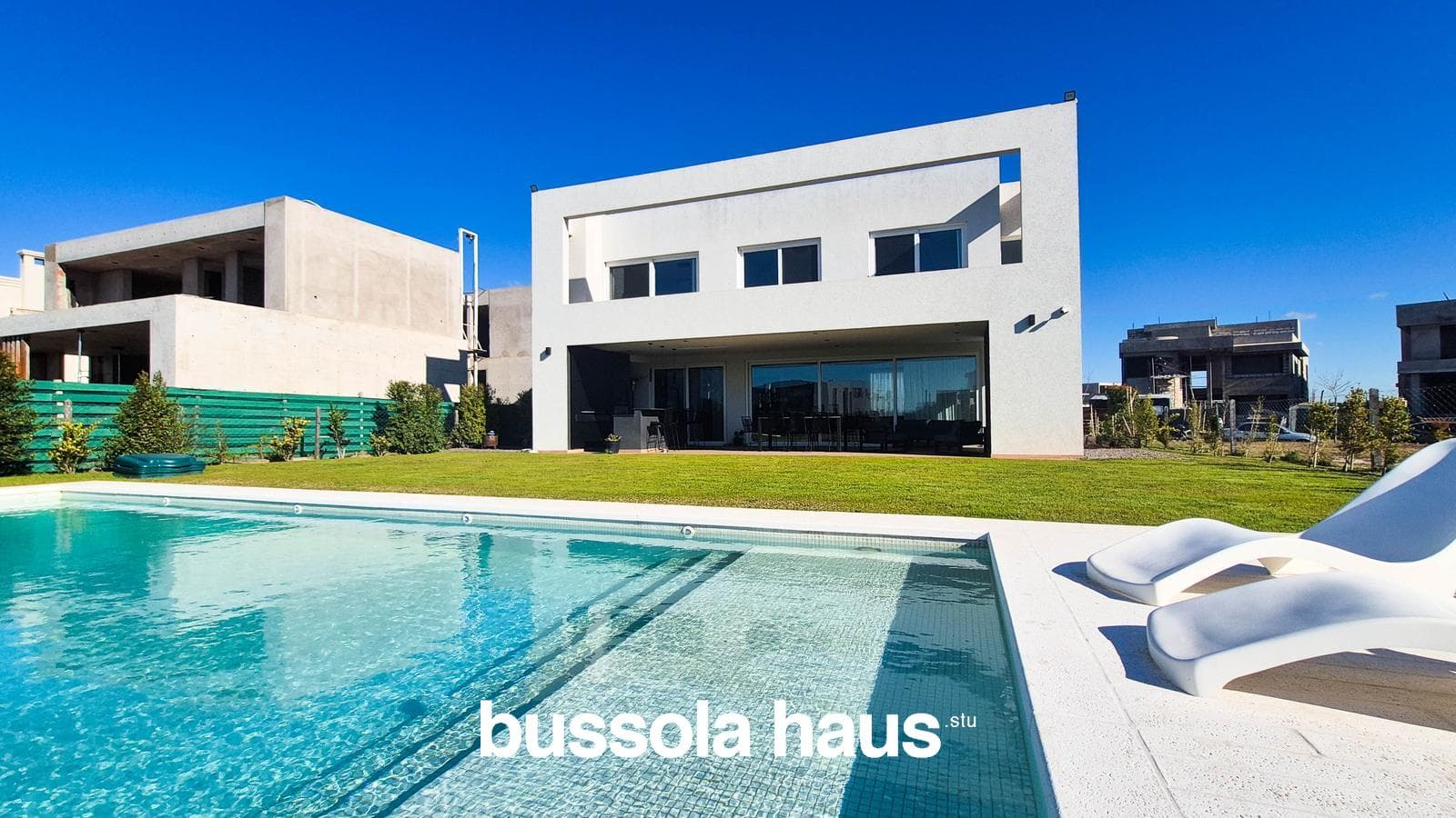 5-room lakefront house for sale in Costas Puertos Escobar
