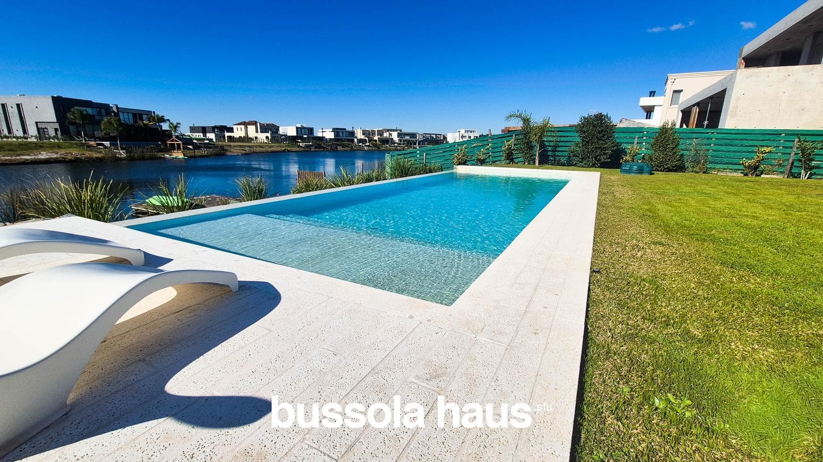 5-room lakefront house for sale in Costas Puertos Escobar