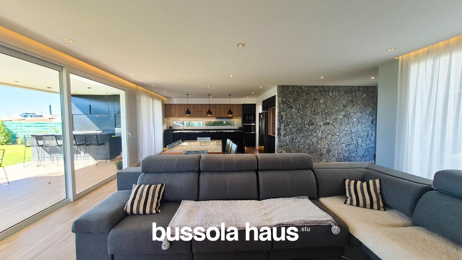5-room lakefront house for sale in Costas Puertos Escobar