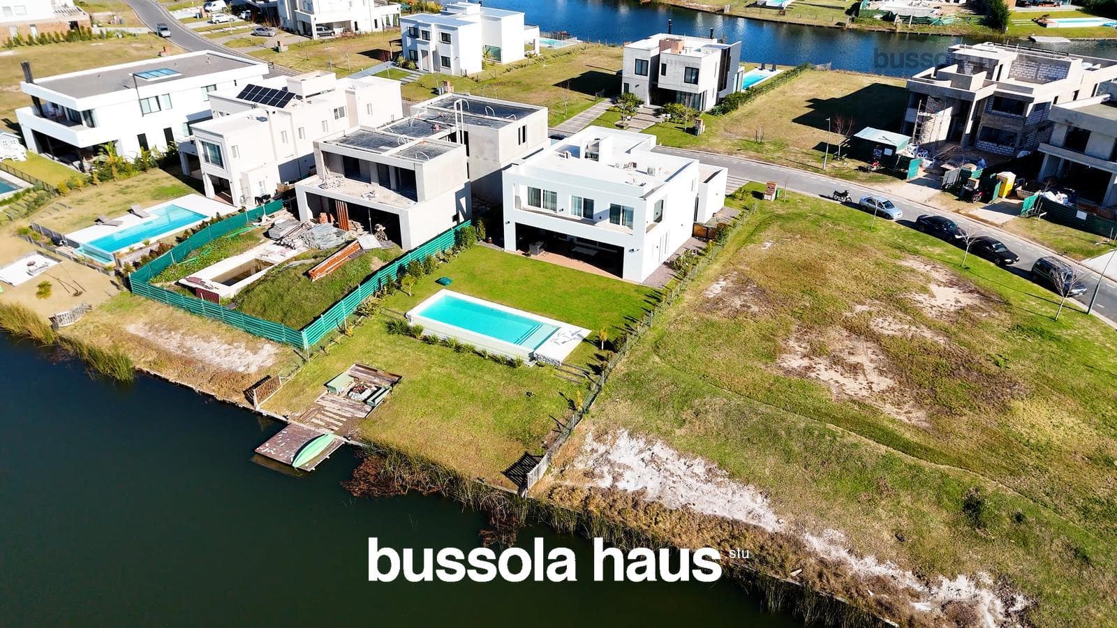 5-room lakefront house for sale in Costas Puertos Escobar