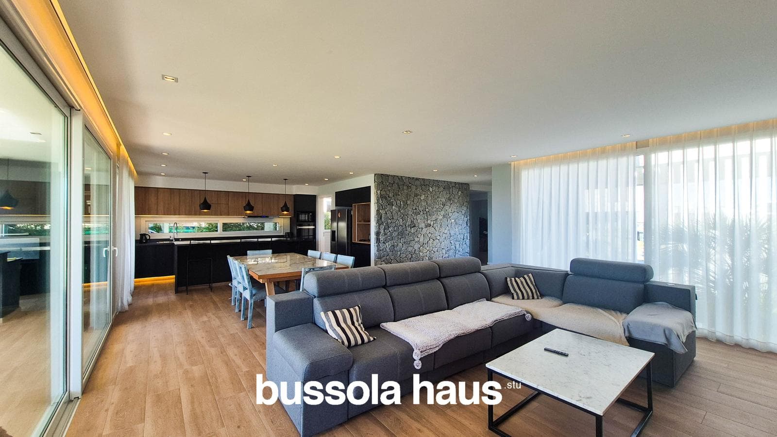 5-room lakefront house for sale in Costas Puertos Escobar