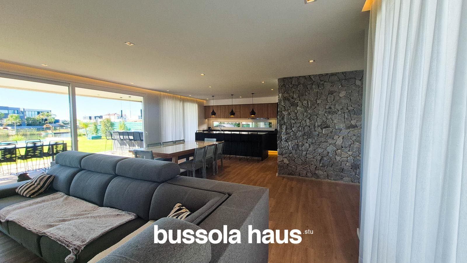 5-room lakefront house for sale in Costas Puertos Escobar