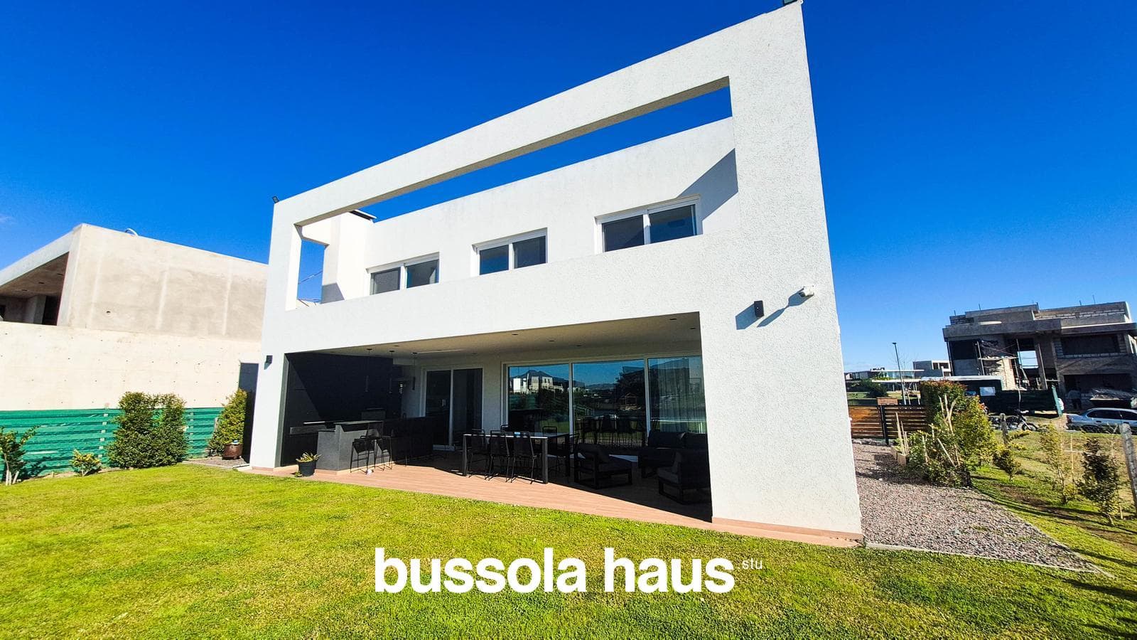 5-room lakefront house for sale in Costas Puertos Escobar