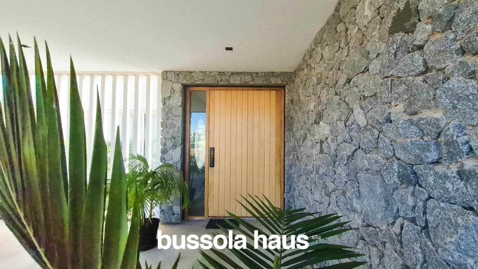 5-room lakefront house for sale in Costas Puertos Escobar