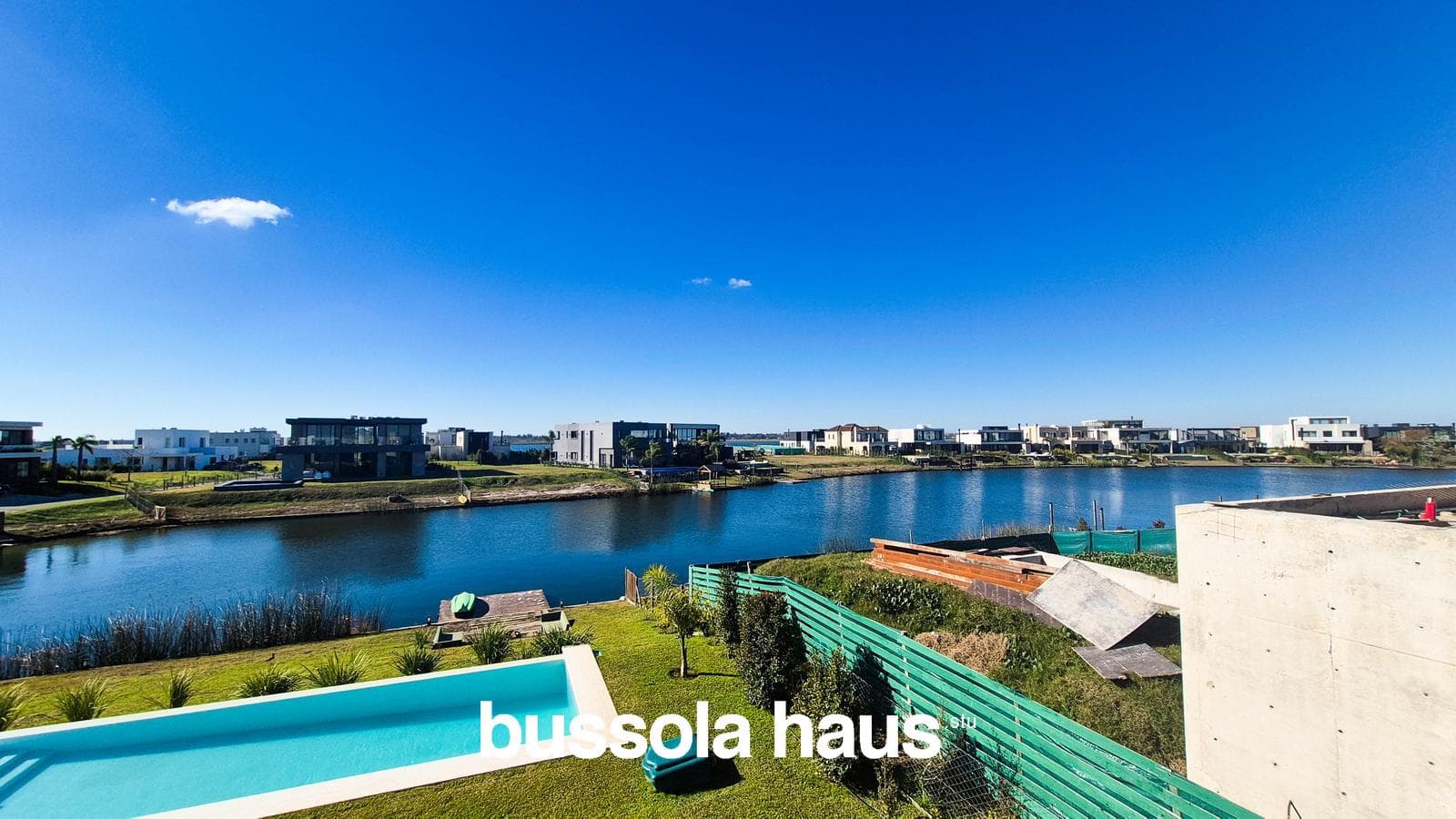 5-room lakefront house for sale in Costas Puertos Escobar