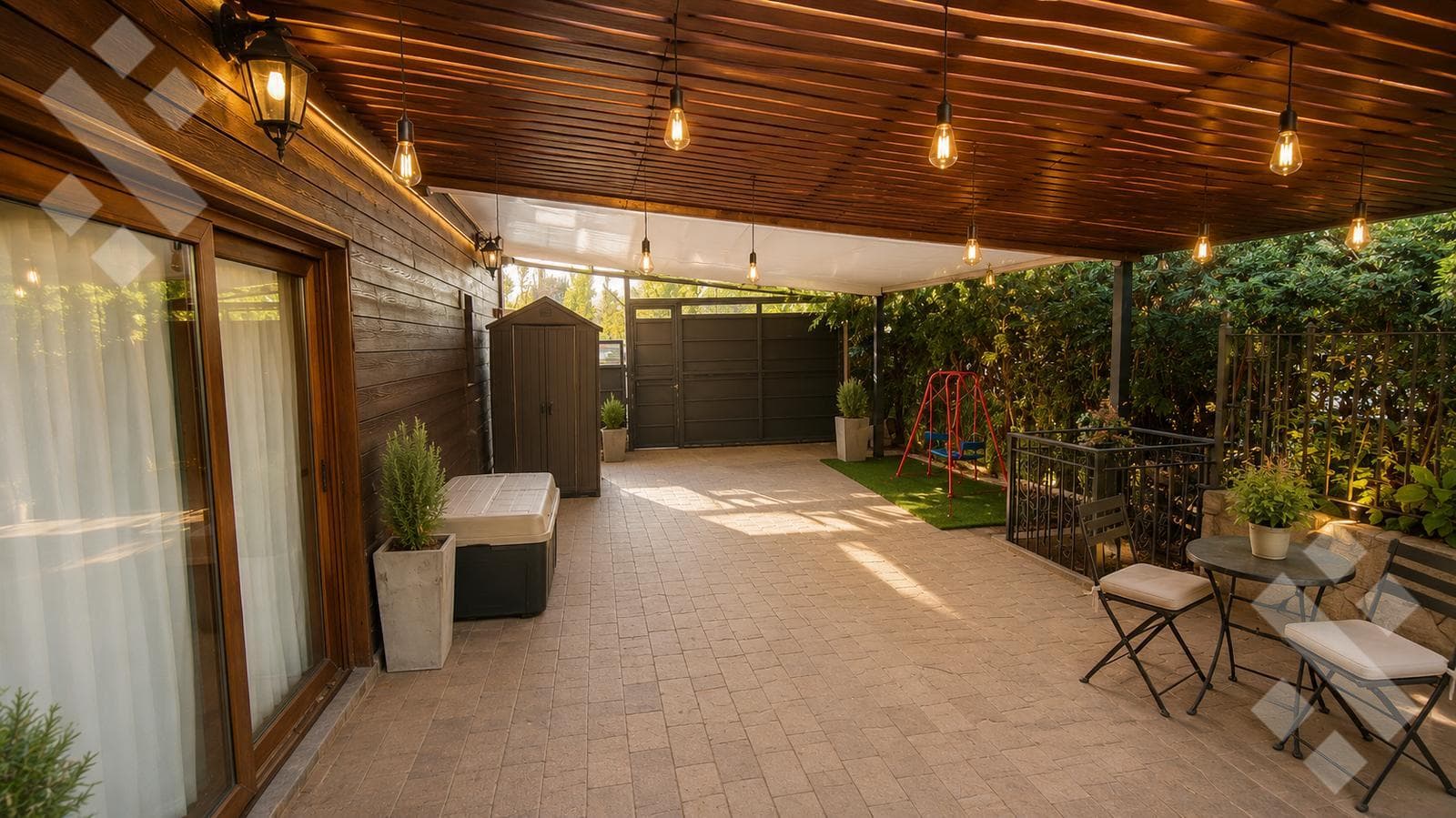 FOR SALE: Executive-Level Home in the Finca Villa Muluen Gated Community, Plottier