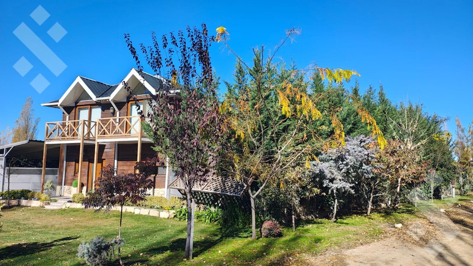 FOR SALE: Executive-Level Home in the Finca Villa Muluen Gated Community, Plottier