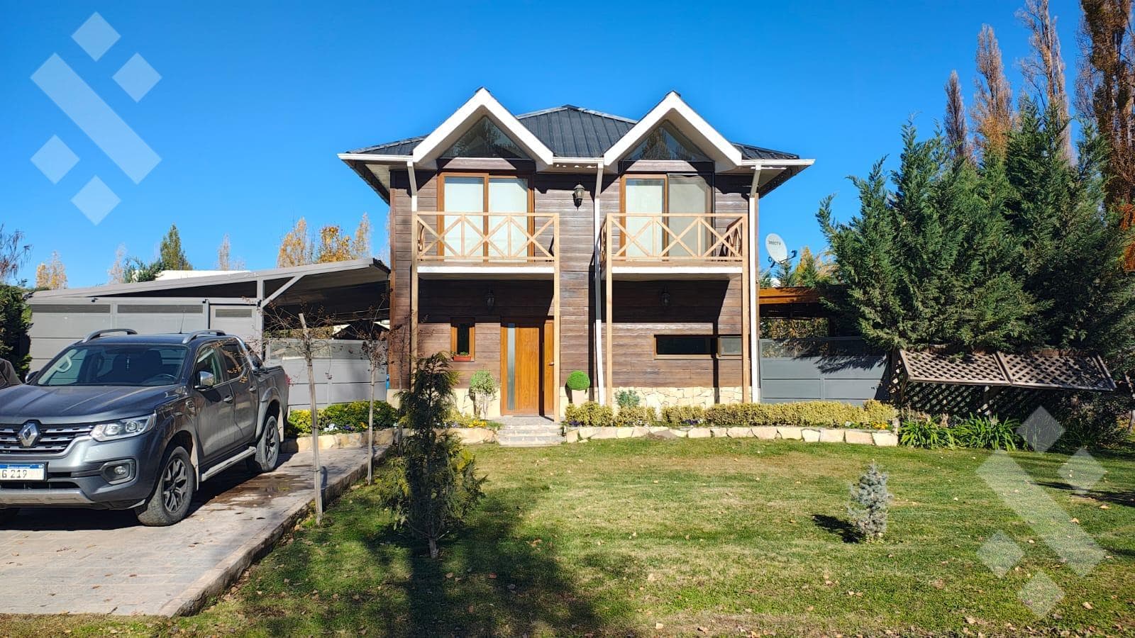 FOR SALE: Executive-Level Home in the Finca Villa Muluen Gated Community, Plottier
