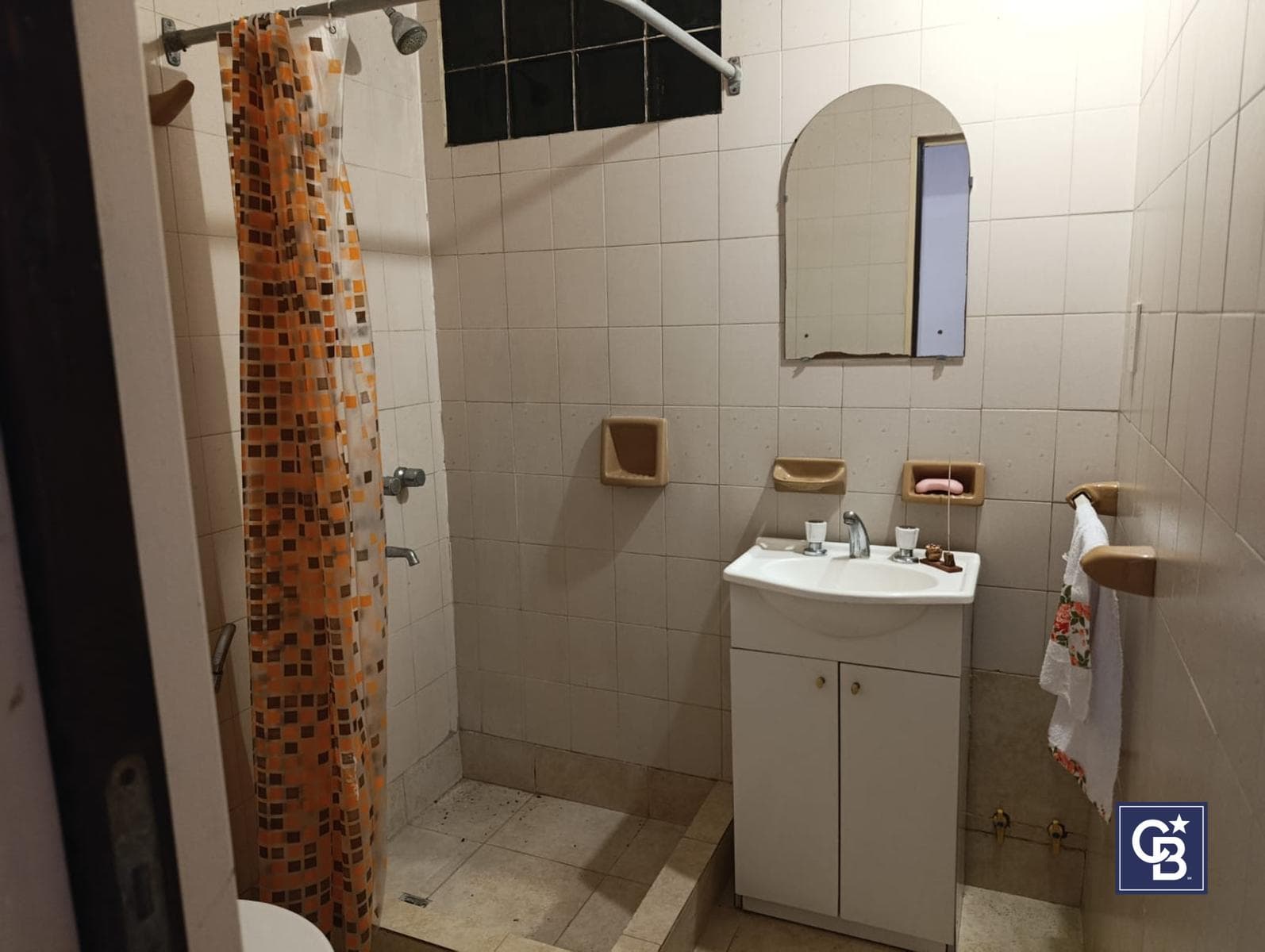 House in need of renovation in downtown Escobar