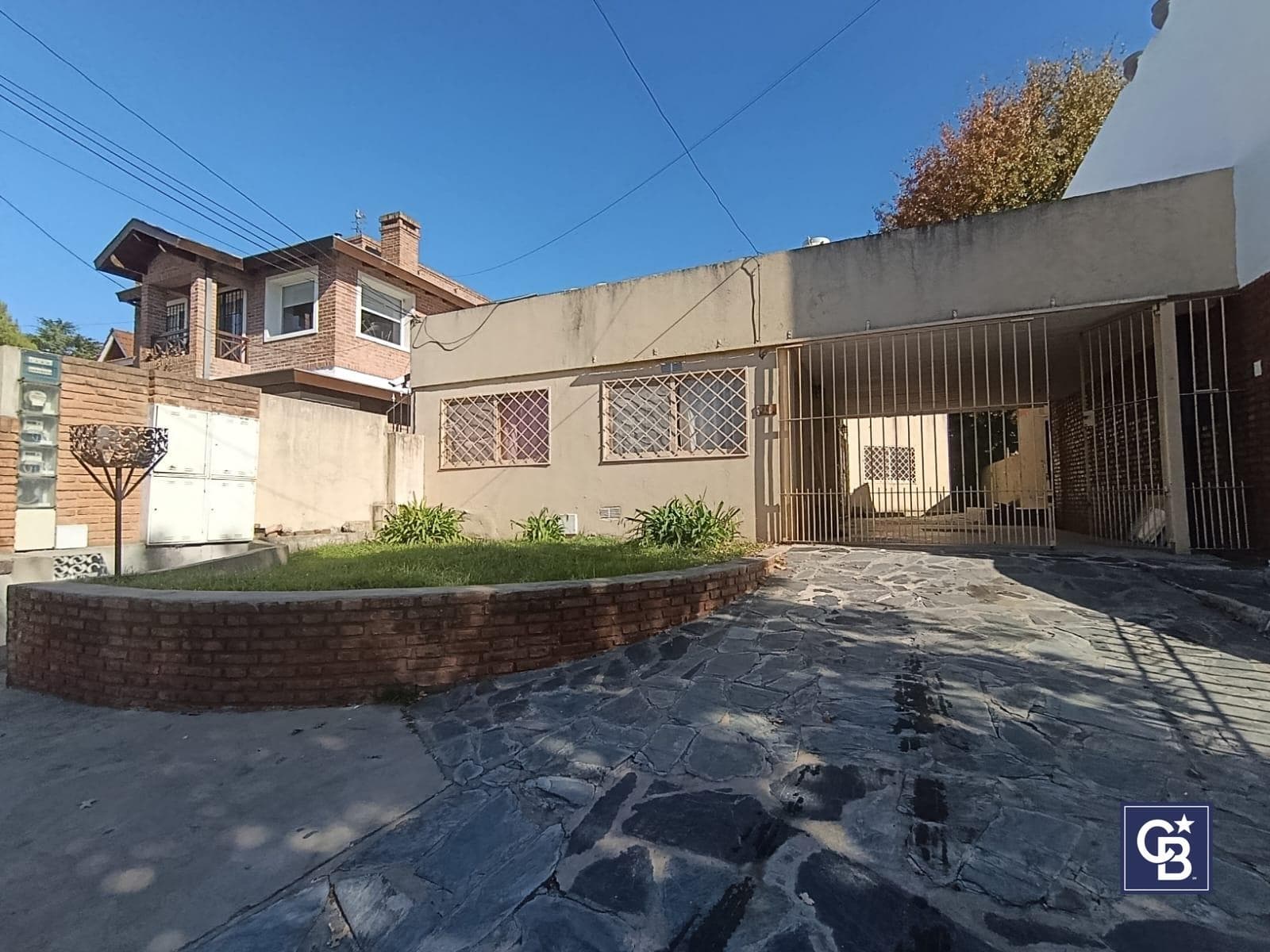 House in need of renovation in downtown Escobar