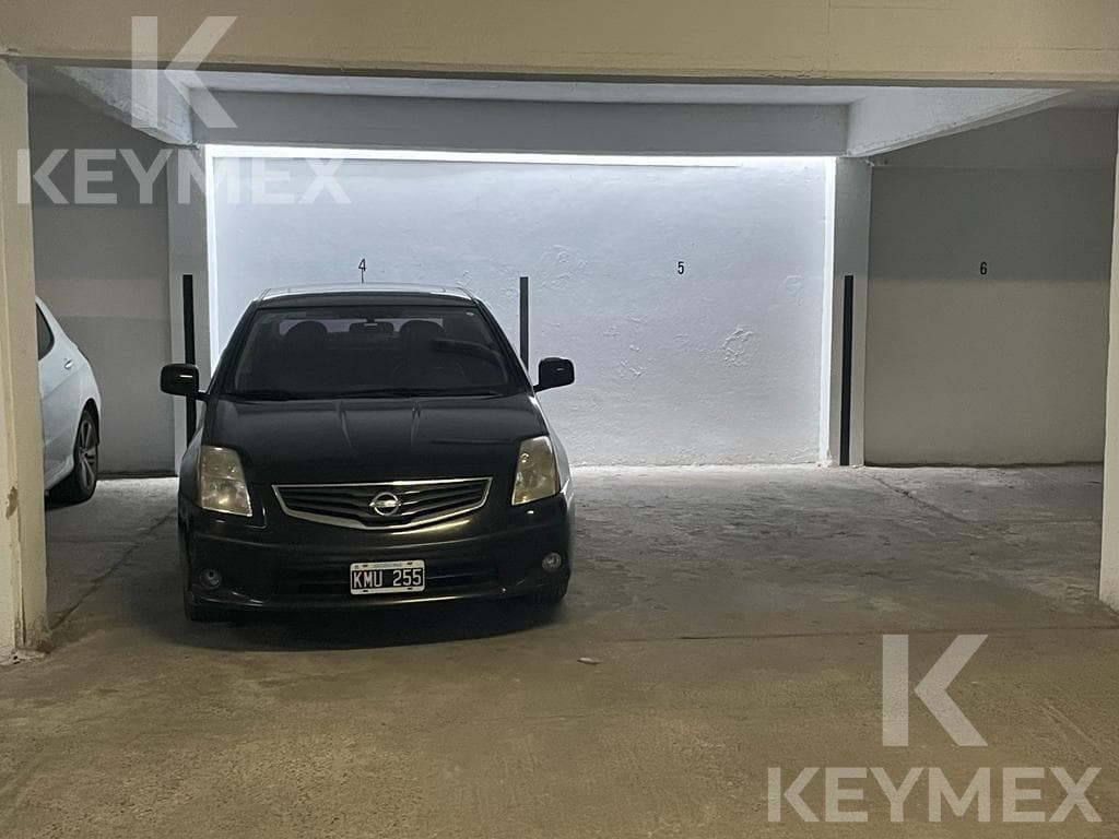 Covered Garage for Sale on La Plata 56, between 7th and 8th Streets, 200 meters from the government building.