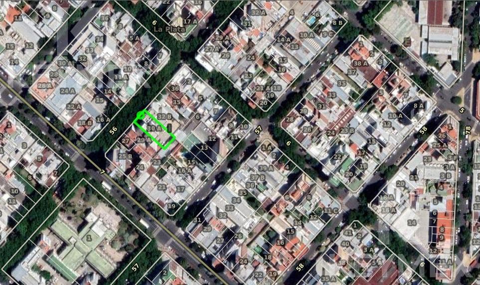 Covered Garage for Sale on La Plata 56, between 7th and 8th Streets, 200 meters from the government building.