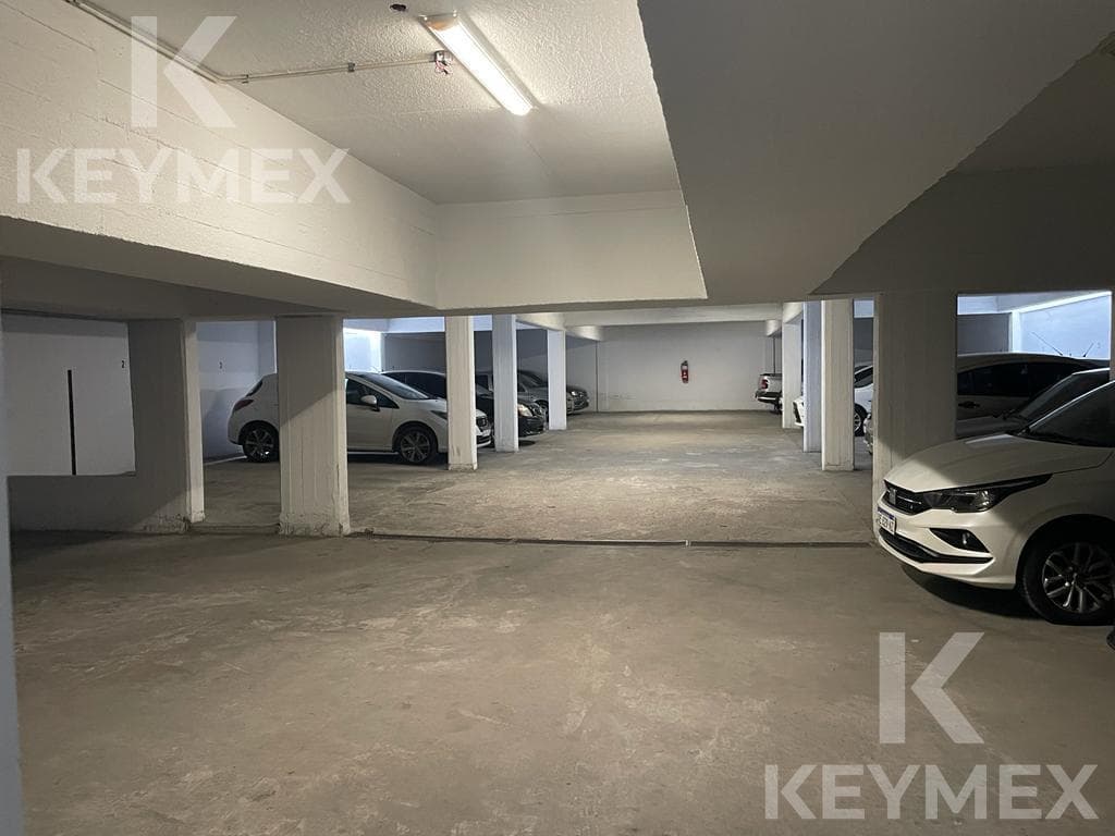 Covered Garage for Sale on La Plata 56, between 7th and 8th Streets, 200 meters from the government building.