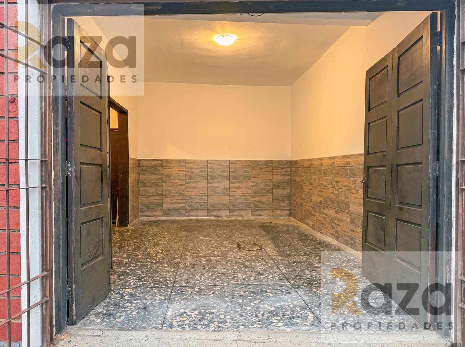2-Bedroom House for Sale in La Unión, Montevideo (with Garage)