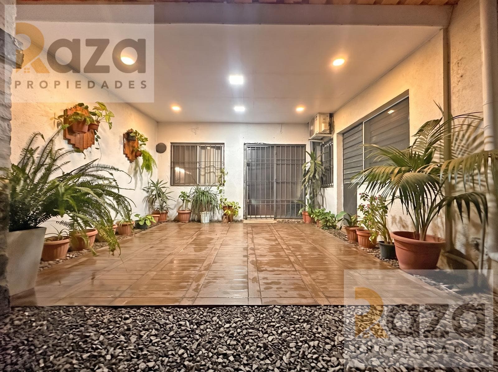 2-Bedroom House for Sale in La Unión, Montevideo (with Garage)