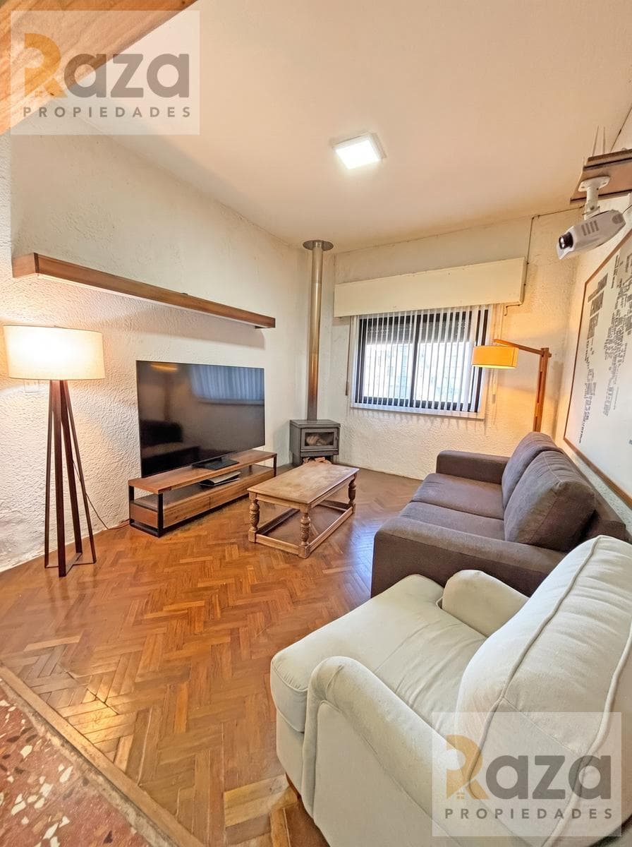 2-Bedroom House for Sale in La Unión, Montevideo (with Garage)
