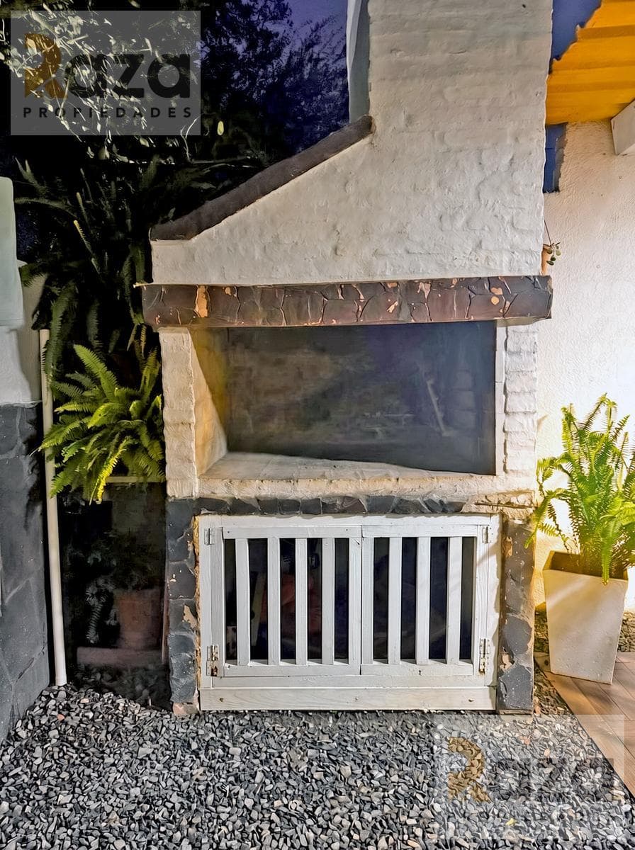 2-Bedroom House for Sale in La Unión, Montevideo (with Garage)