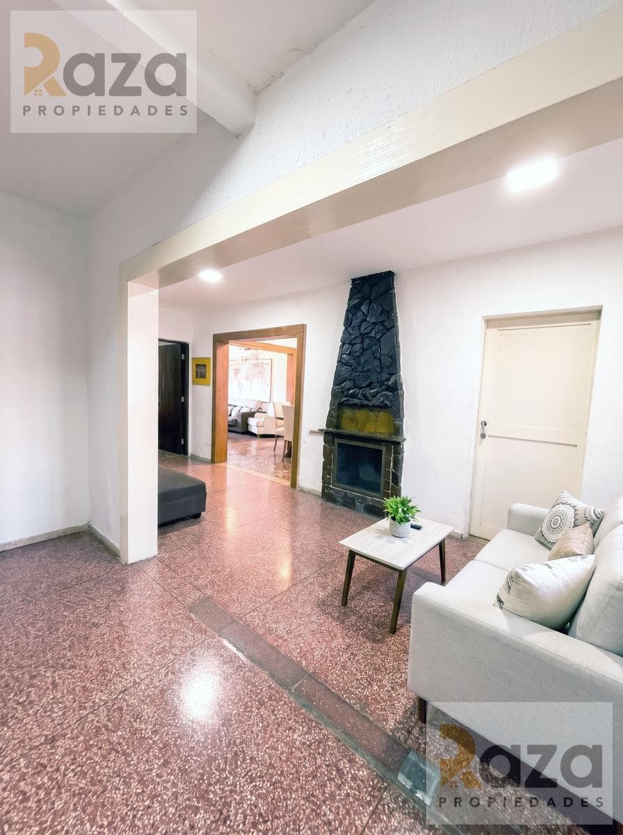 2-Bedroom House for Sale in La Unión, Montevideo (with Garage)
