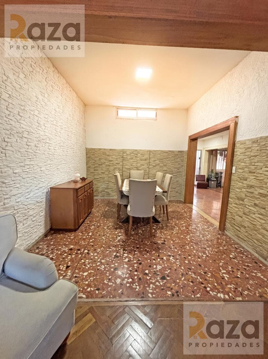 2-Bedroom House for Sale in La Unión, Montevideo (with Garage)