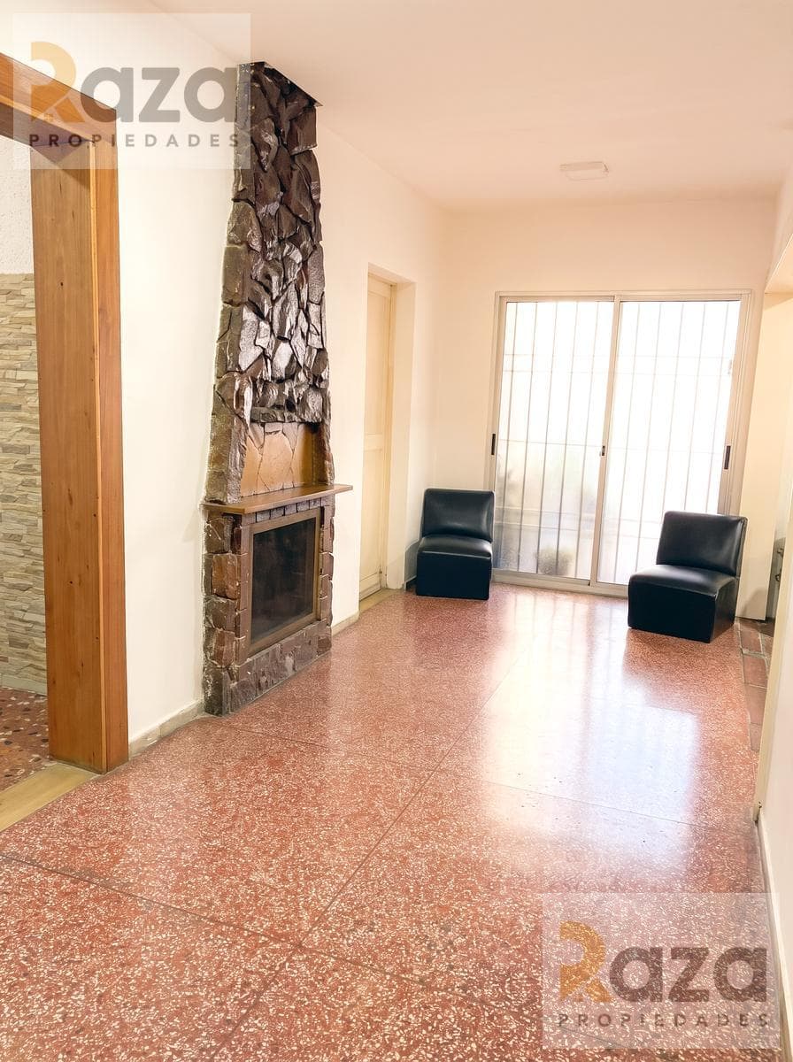 2-Bedroom House for Sale in La Unión, Montevideo (with Garage)