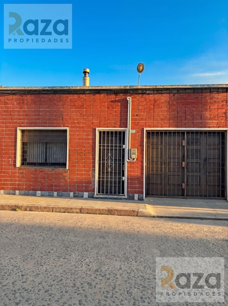 2-Bedroom House for Sale in La Unión, Montevideo (with Garage)