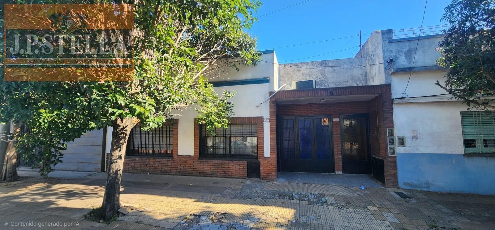 PH al frente de 3 amb. con Garage y patio. 92 m² Edificados y lote 120 m² - San Justo