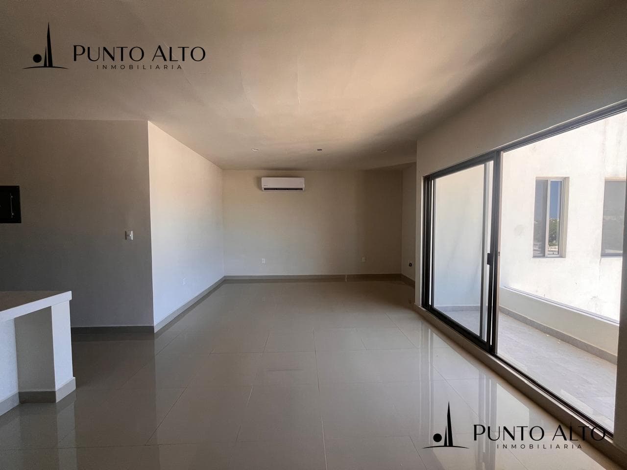 APARTMENT FOR RENT IN THE AURORA NEIGHBORHOOD, ONE BLOCK FROM HIDALGO AVENUE