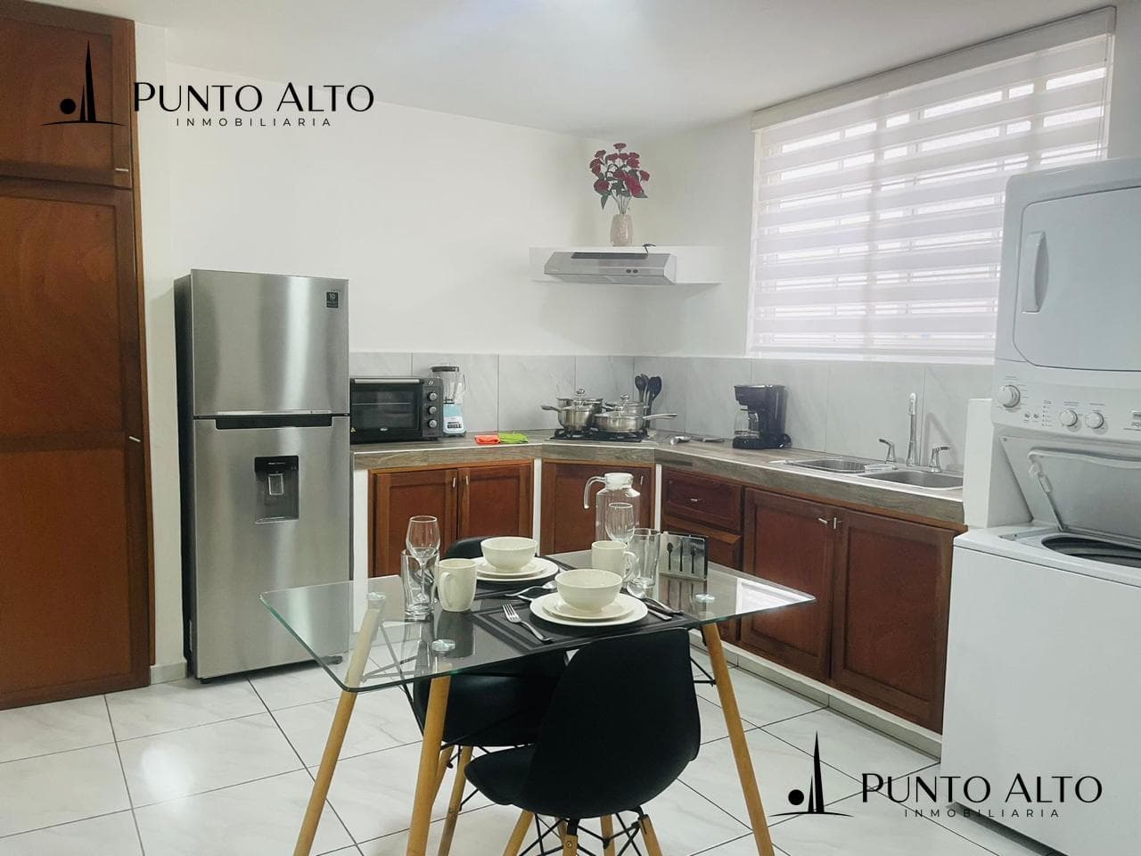 FURNISHED APARTMENT FOR RENT ONE BLOCK FROM FAJA DE ORO