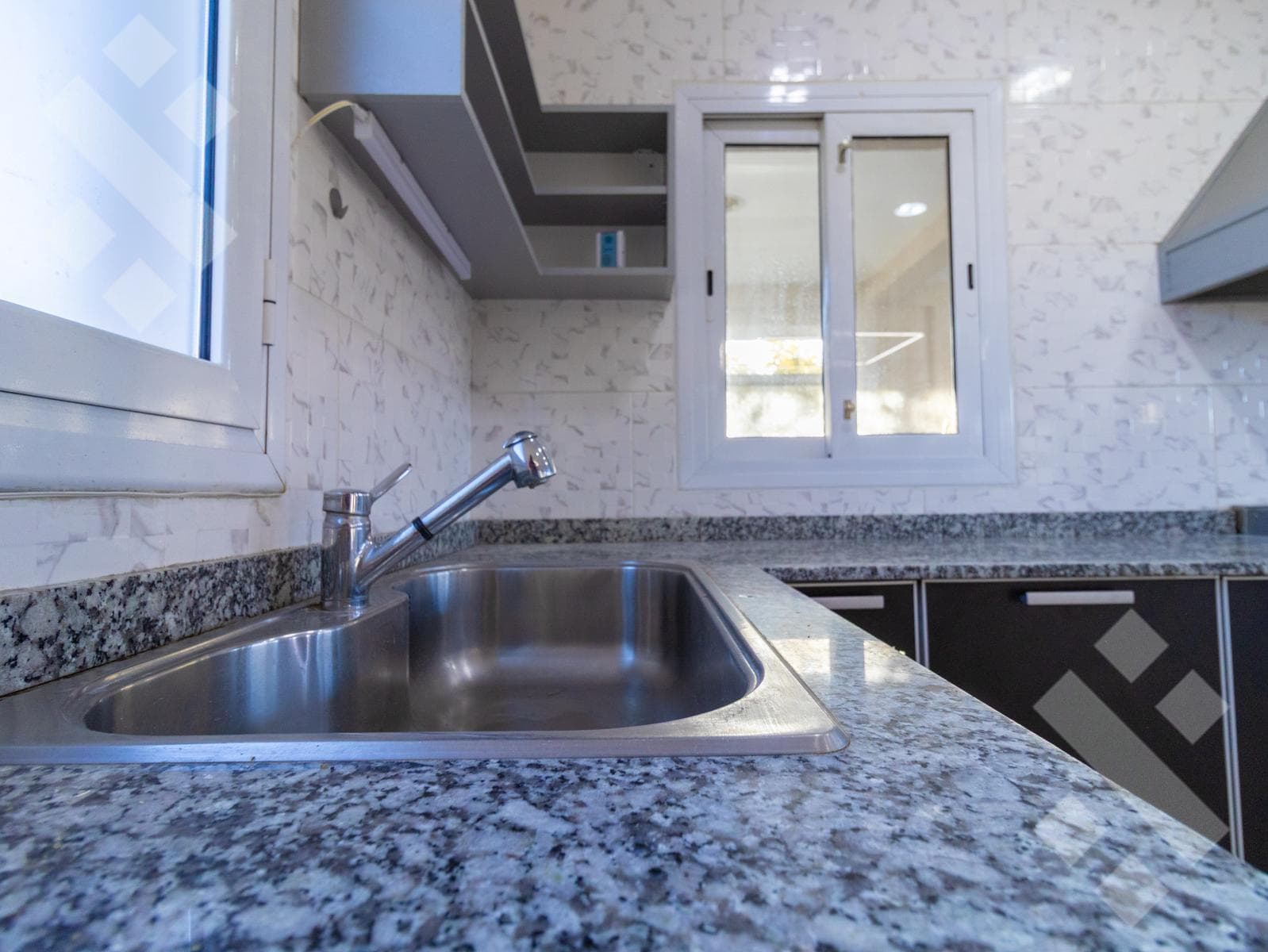 3-Bedroom House for Sale with Pool - Comahue Golf Club Neighborhood - Neuquén City