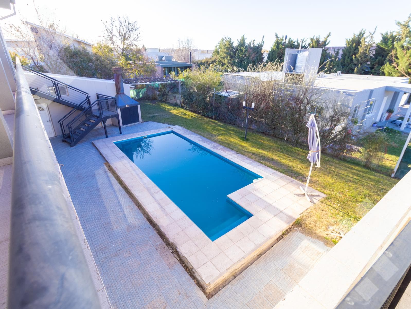 3-Bedroom House for Sale with Pool - Comahue Golf Club Neighborhood - Neuquén City