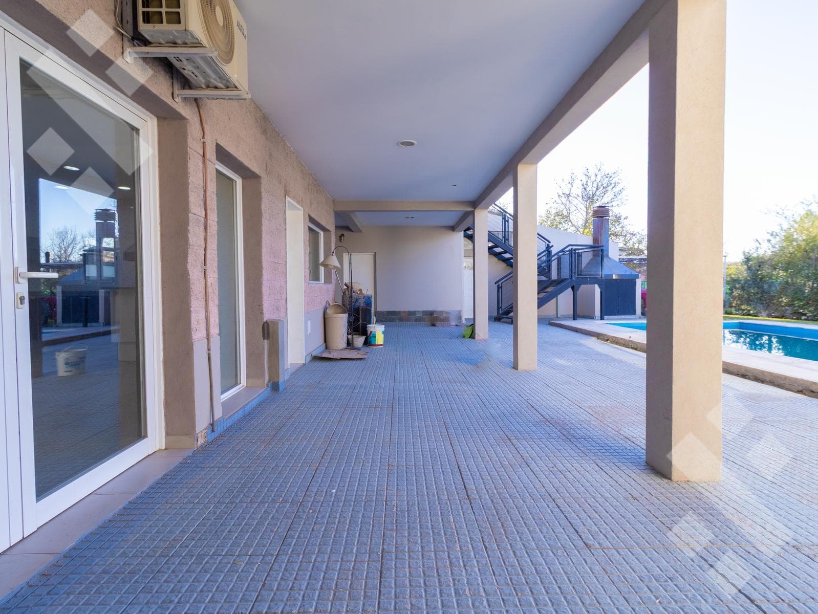 3-Bedroom House for Sale with Pool - Comahue Golf Club Neighborhood - Neuquén City