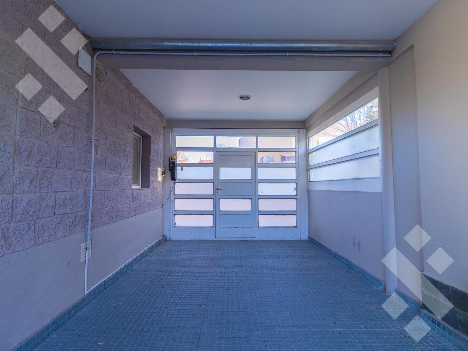 3-Bedroom House for Sale with Pool - Comahue Golf Club Neighborhood - Neuquén City