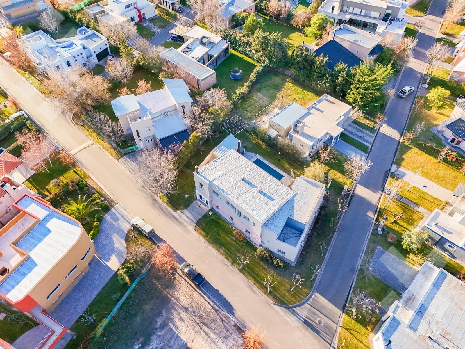3-Bedroom House for Sale with Pool - Comahue Golf Club Neighborhood - Neuquén City