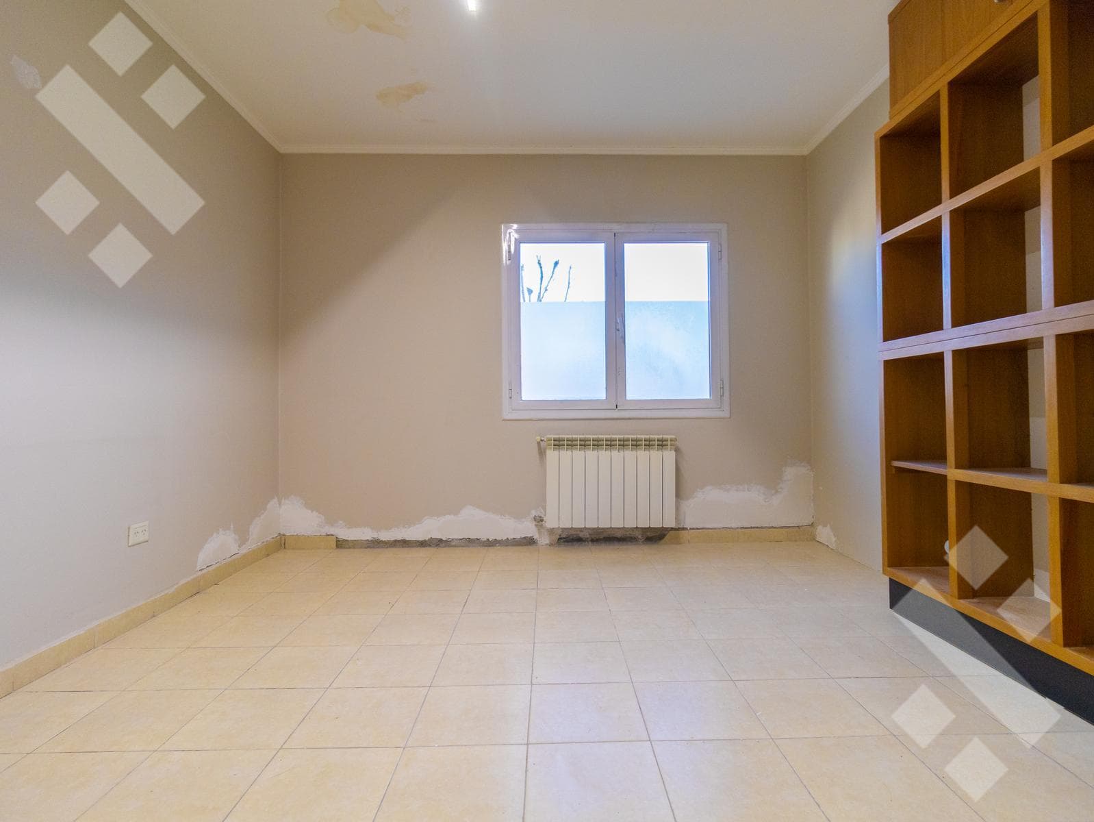 3-Bedroom House for Sale with Pool - Comahue Golf Club Neighborhood - Neuquén City