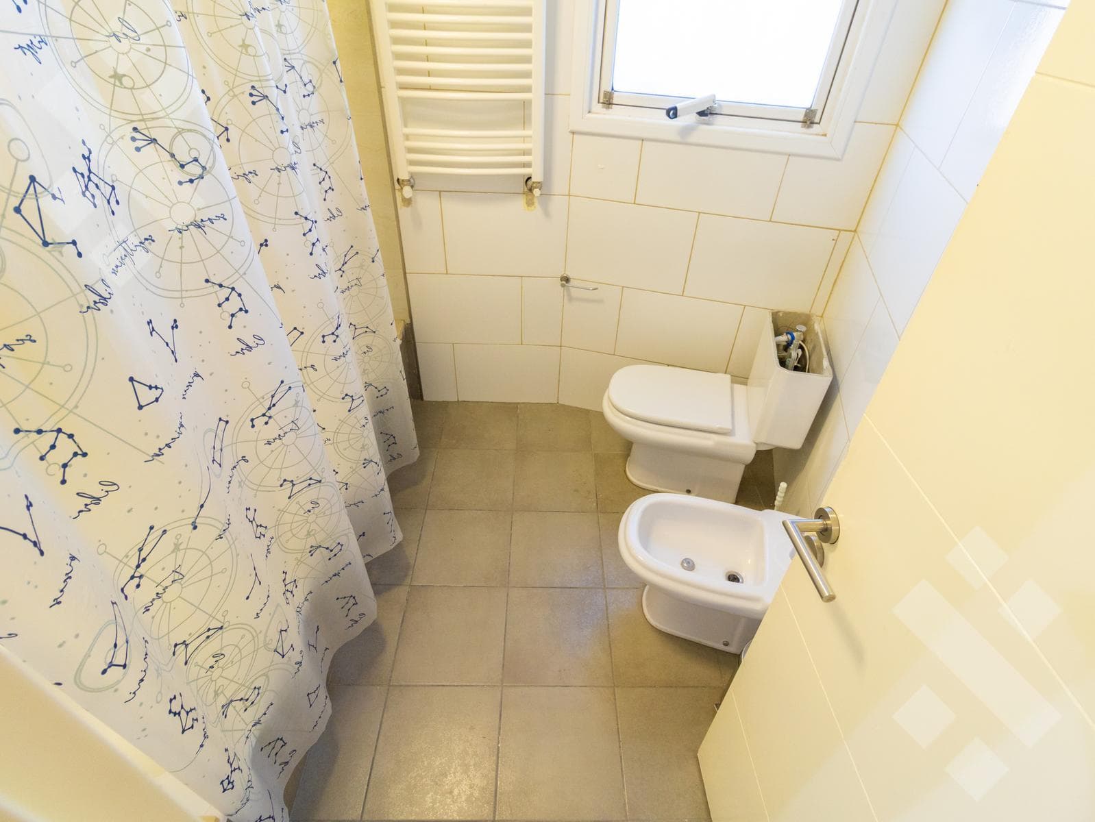 3-Bedroom House for Sale with Pool - Comahue Golf Club Neighborhood - Neuquén City