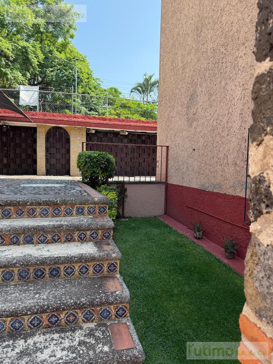 HOUSE FOR RENT WITH A POOL IN JARDINES DE CUERNAVACA