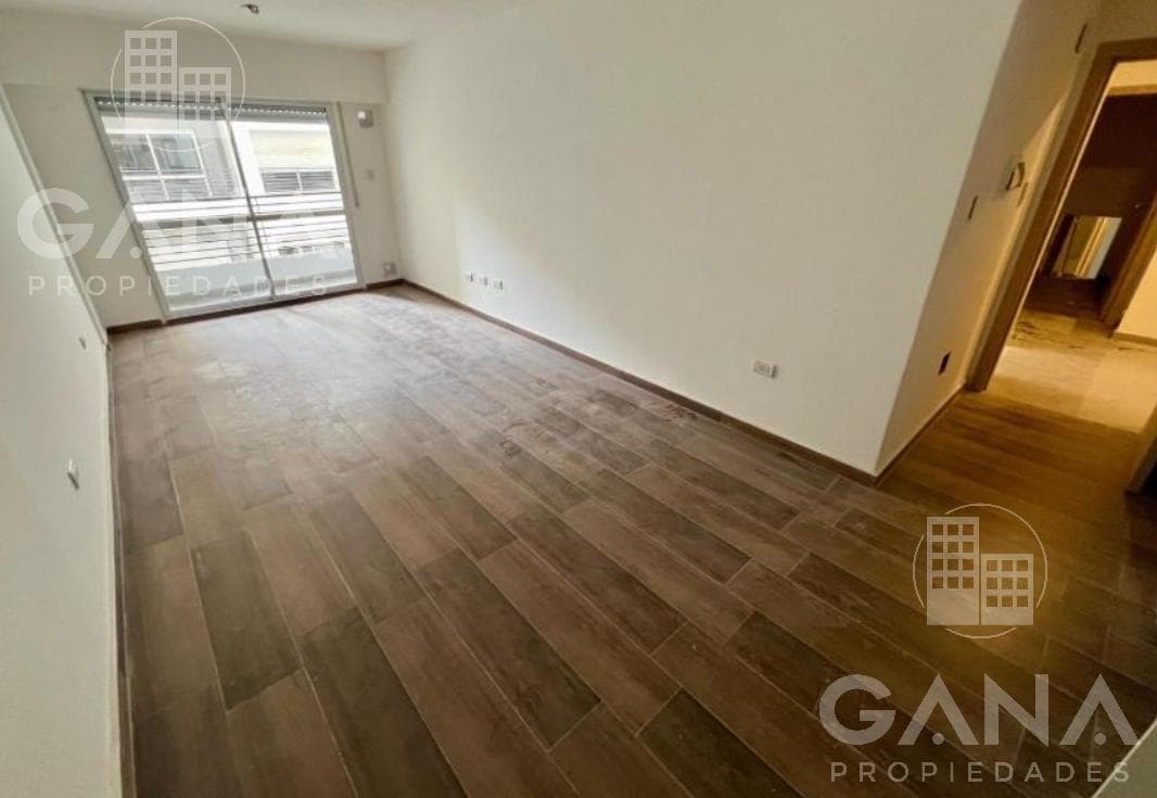 Studio Apartment for Sale on Mitre Street in the 1100s