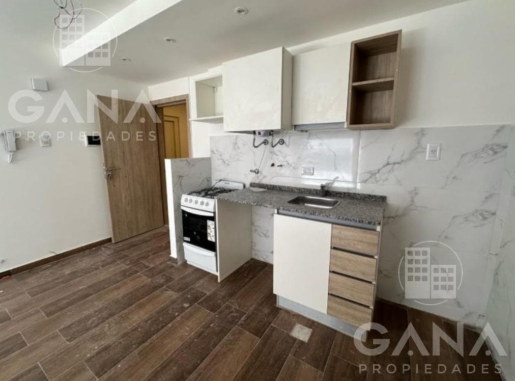 Studio Apartment for Sale on Mitre Street in the 1100s