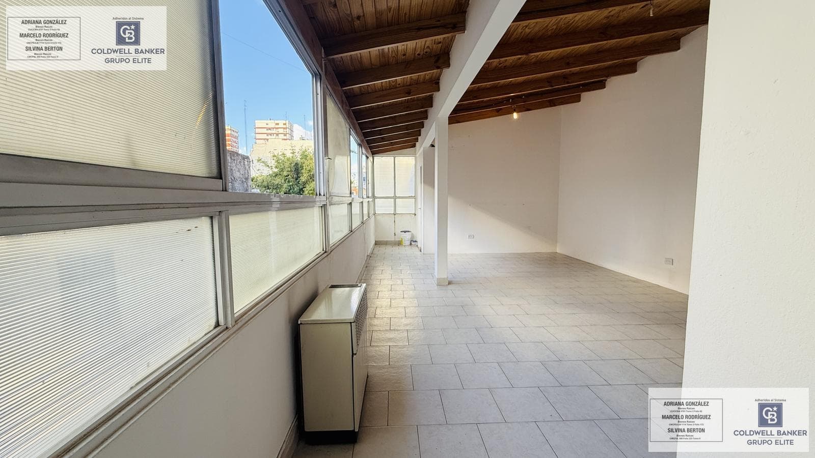 8-room penthouse for sale with terrace and patio in Parque Chacabuco