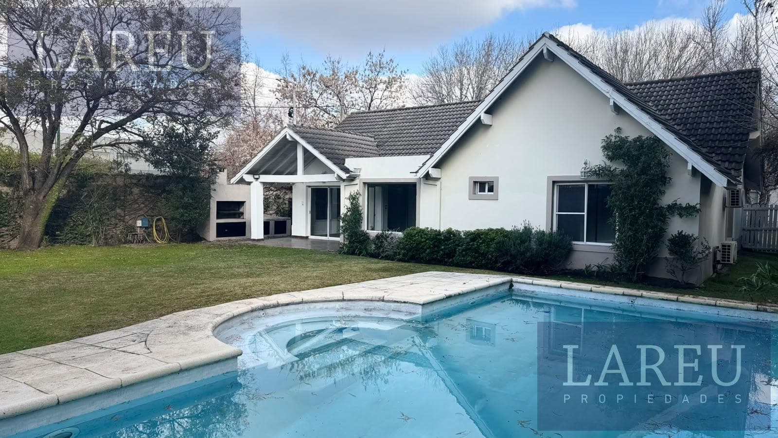 House for Sale in the Los Senderos II Neighborhood