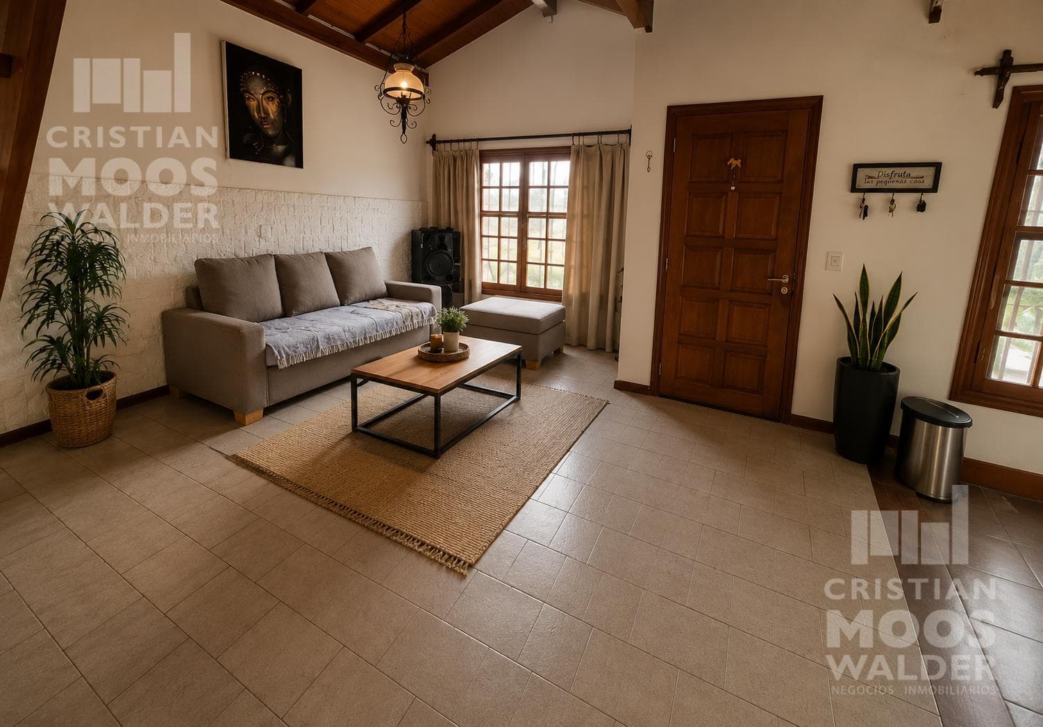 House in Belen De Escobar