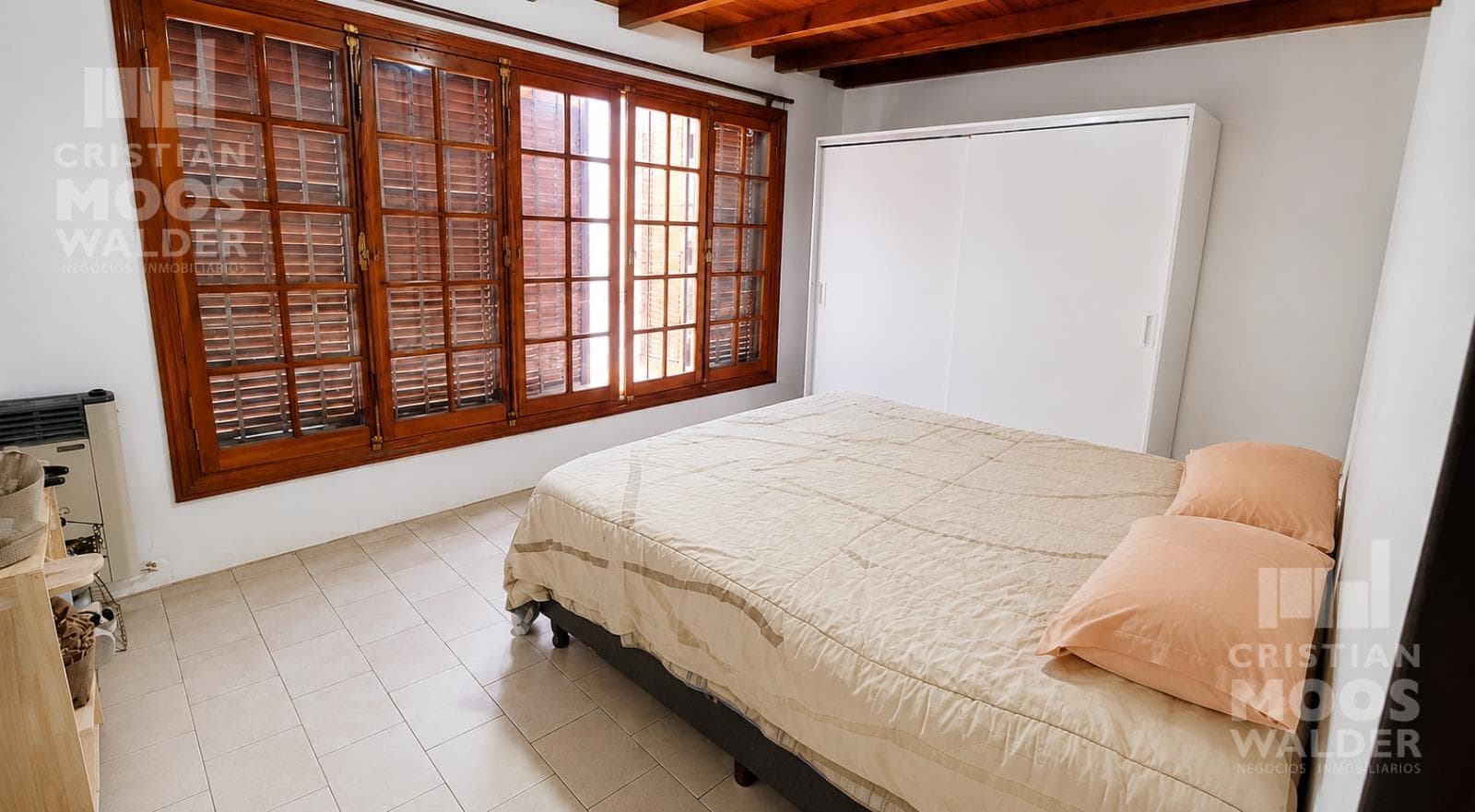 House in Belen De Escobar