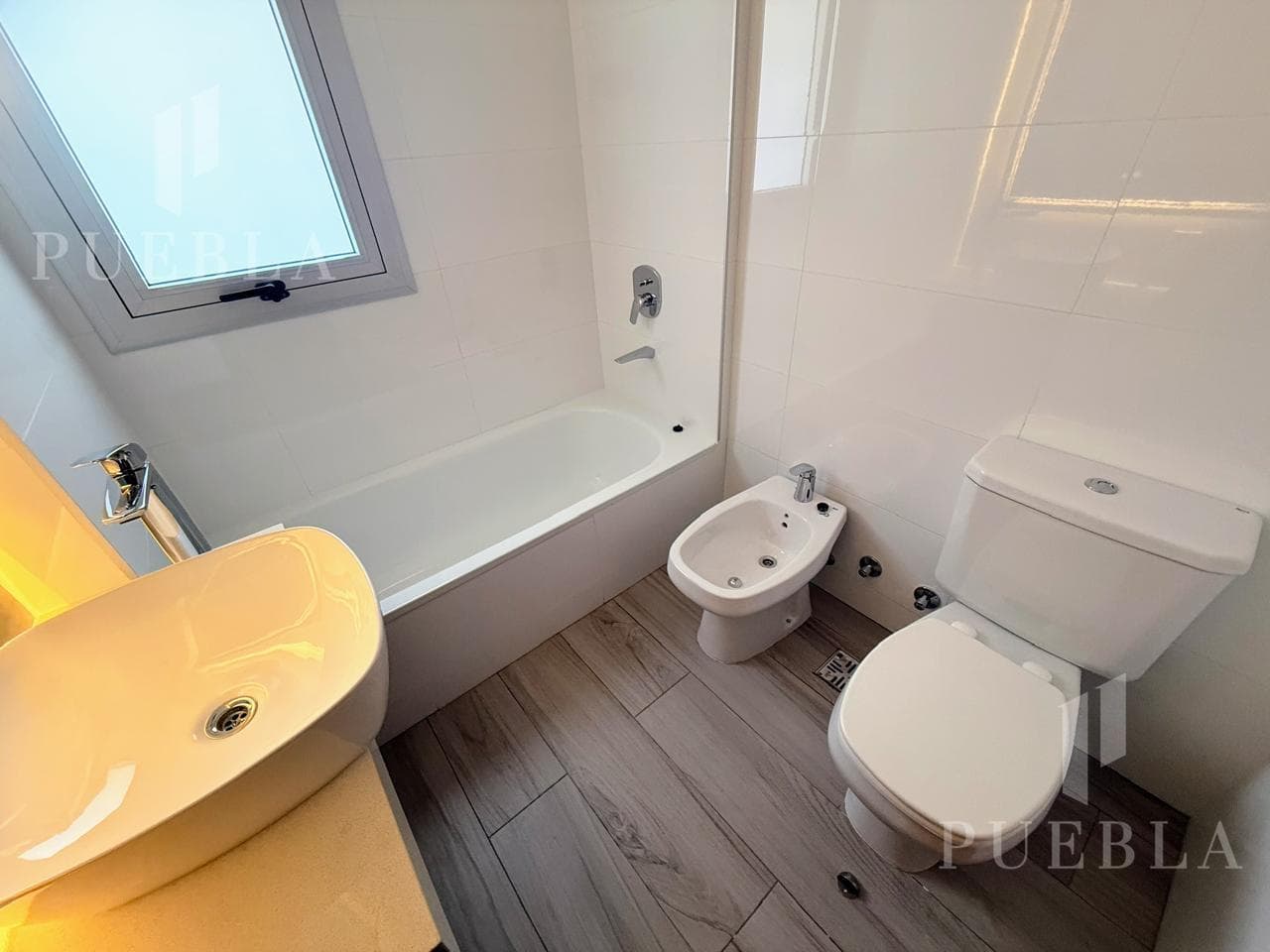 BRAND-NEW 2-ROOM APARTMENT FOR RENT IN BELGRANO WITH GARAGE AND STORAGE ROOM, FULL AMENITIES