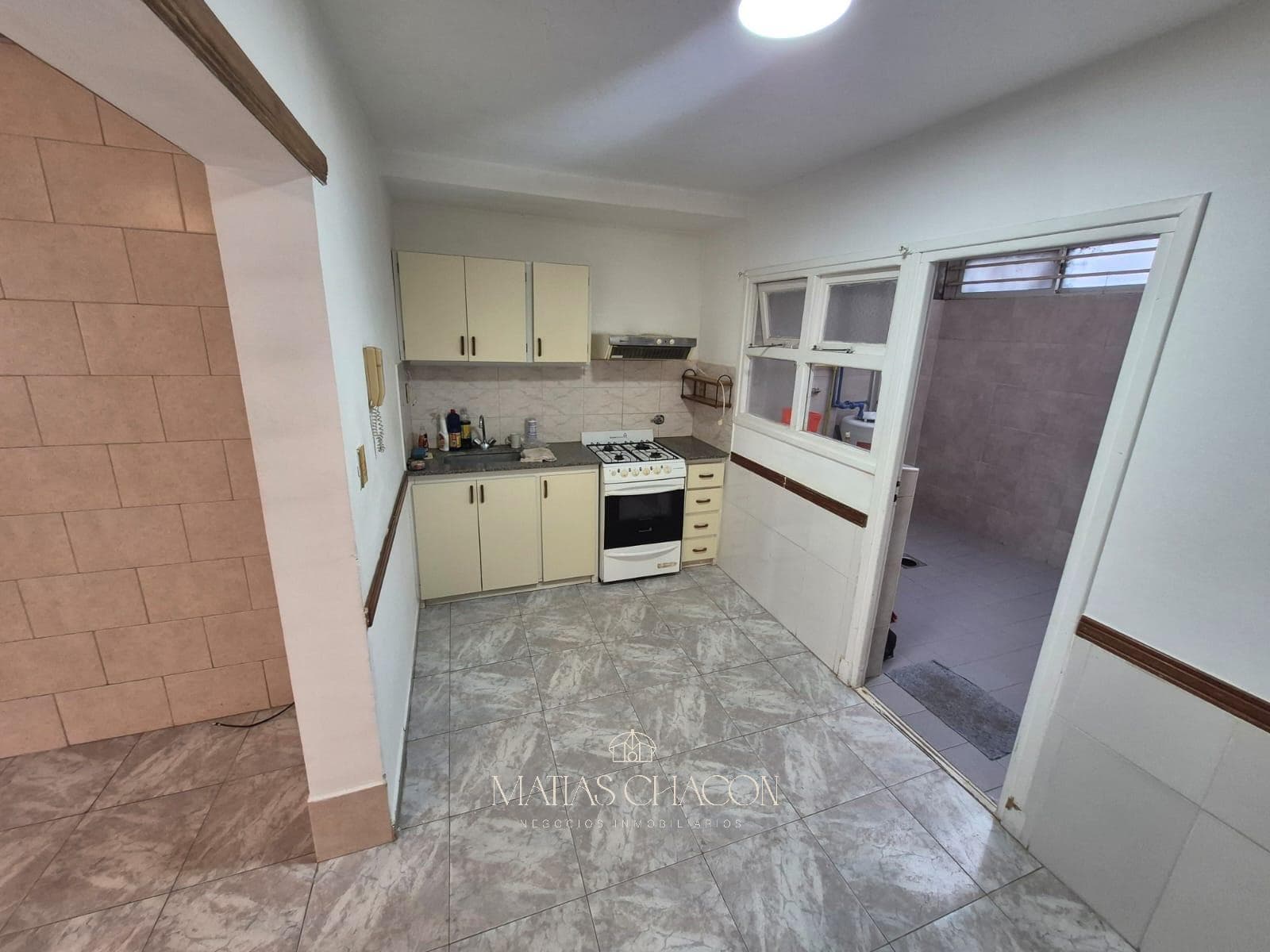 3-Room Apartment (Ground Floor) for Rent for 24 Months in the San Jose Neighborhood