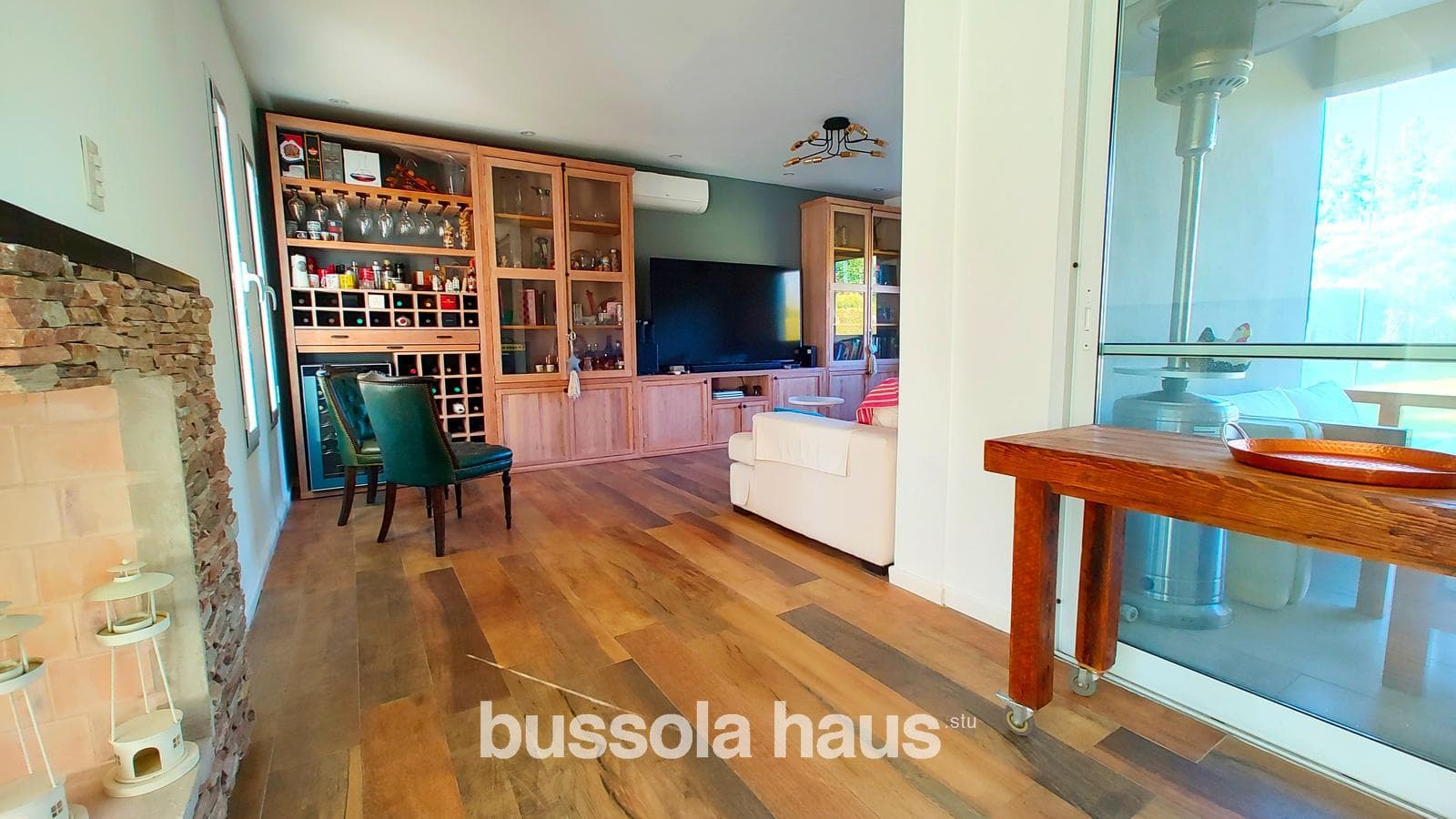 House for sale: 7 rooms, lake views, pool, El Encuentro neighborhood, Tigre—a great opportunity