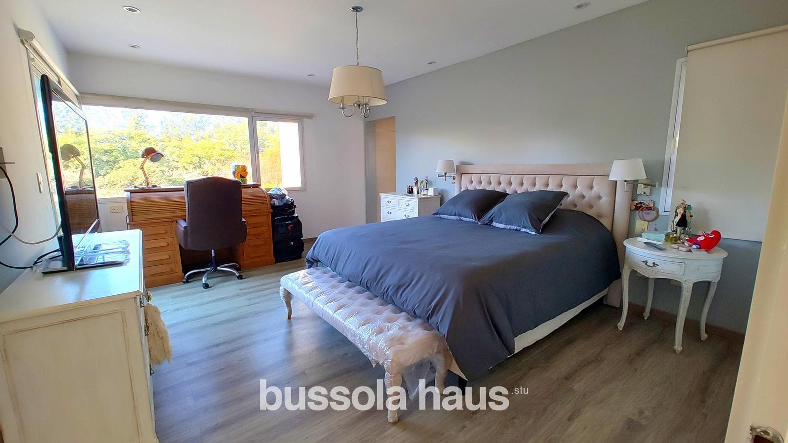 House for sale: 7 rooms, lake views, pool, El Encuentro neighborhood, Tigre—a great opportunity