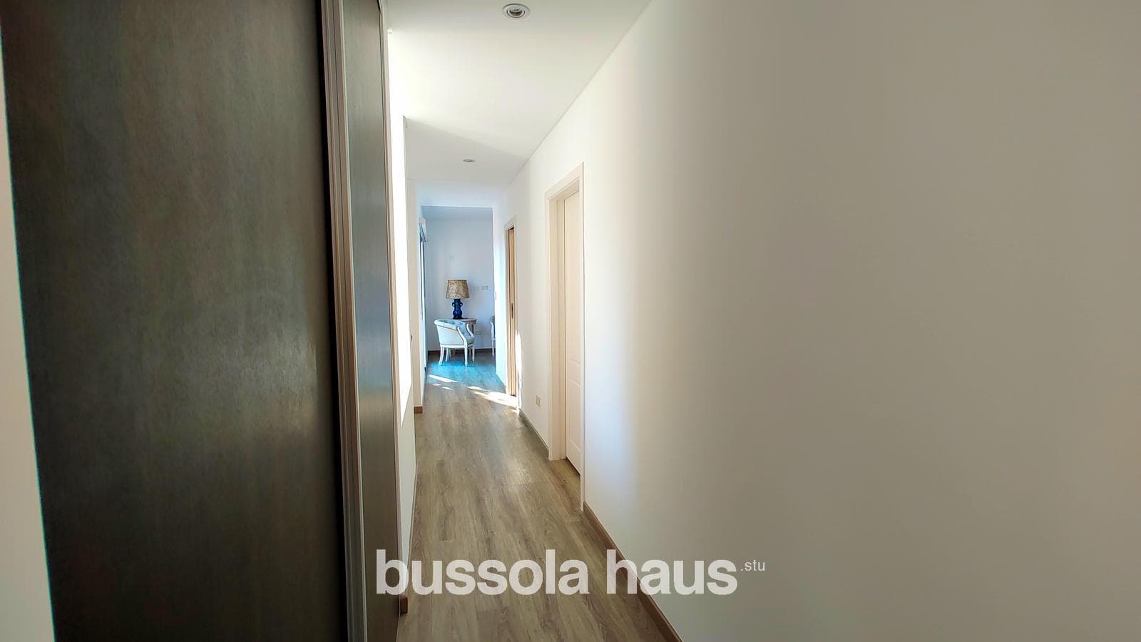 House for sale: 7 rooms, lake views, pool, El Encuentro neighborhood, Tigre—a great opportunity